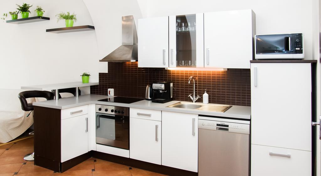 Leo Apartment Bratislava Exterior photo